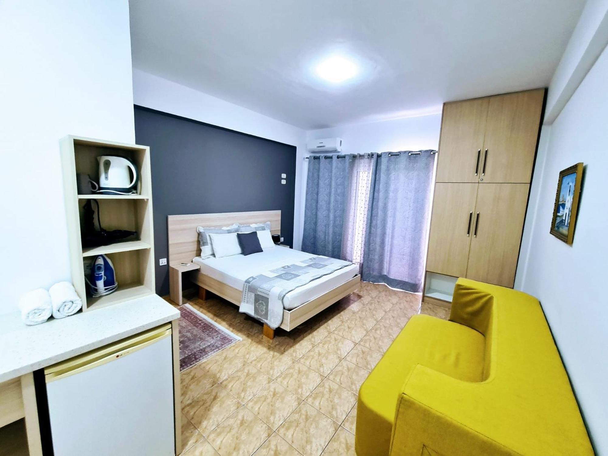 Salt Life Hotel Dhërmi Eksteriør billede