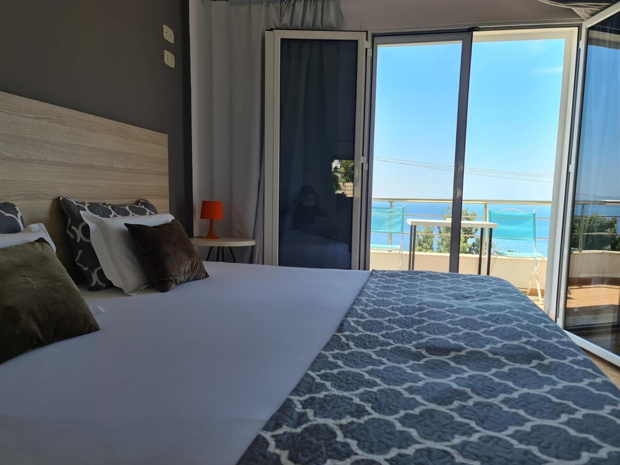 Salt Life Hotel Dhërmi Eksteriør billede