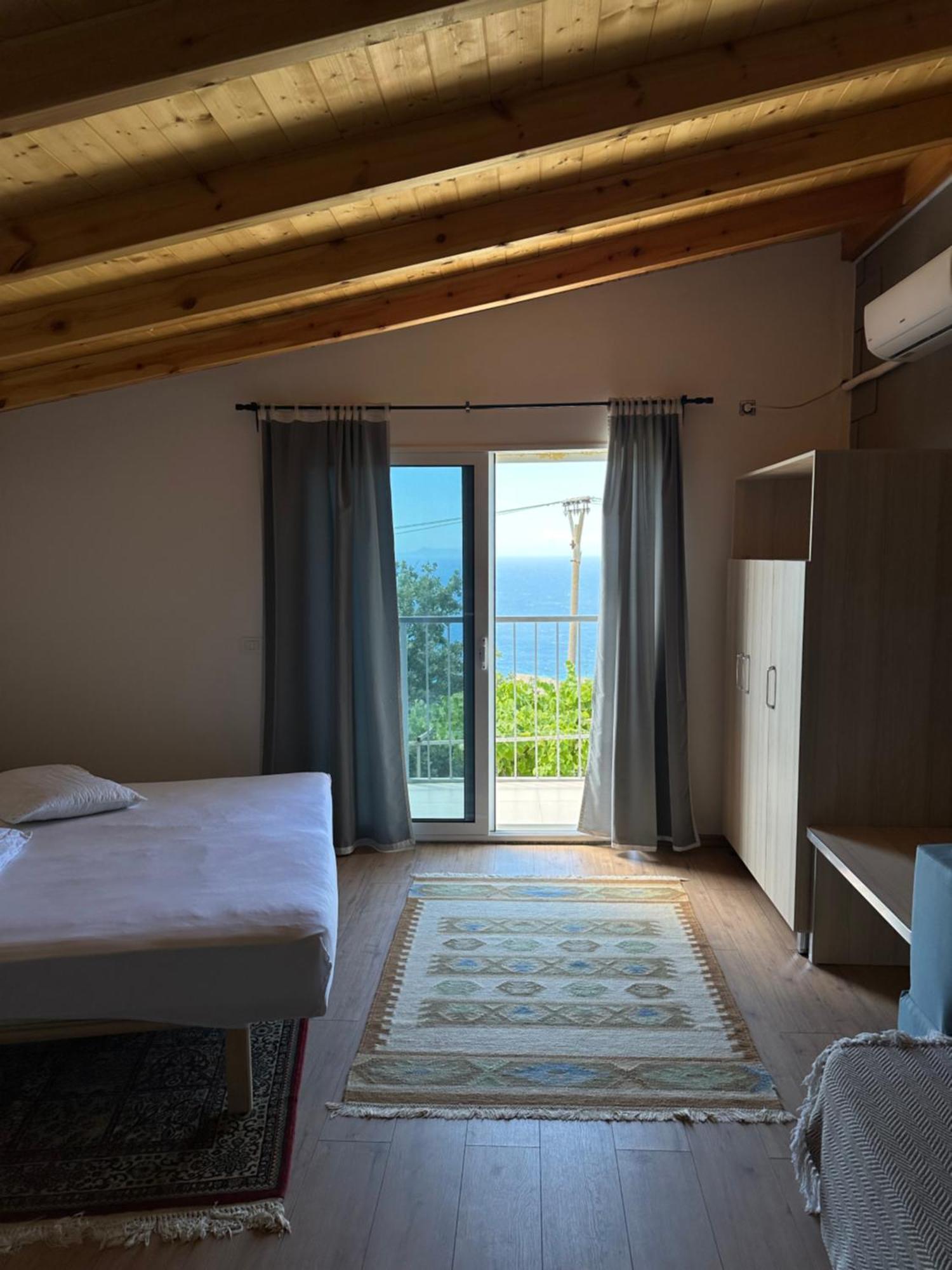 Salt Life Hotel Dhërmi Eksteriør billede