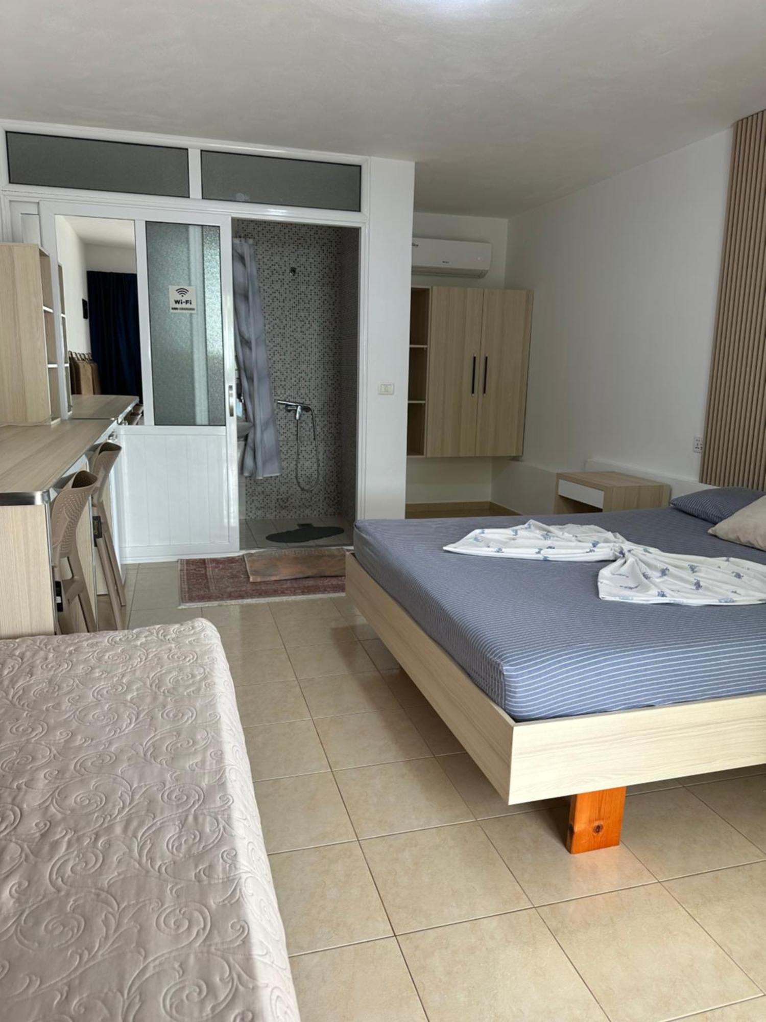 Salt Life Hotel Dhërmi Eksteriør billede